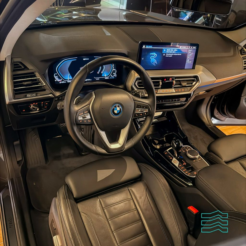 Foto do veículo BMW X3 XDRIVE 30E X-LINE TURBO AUT. (HíB.) 2023 0 KM 360.000,00