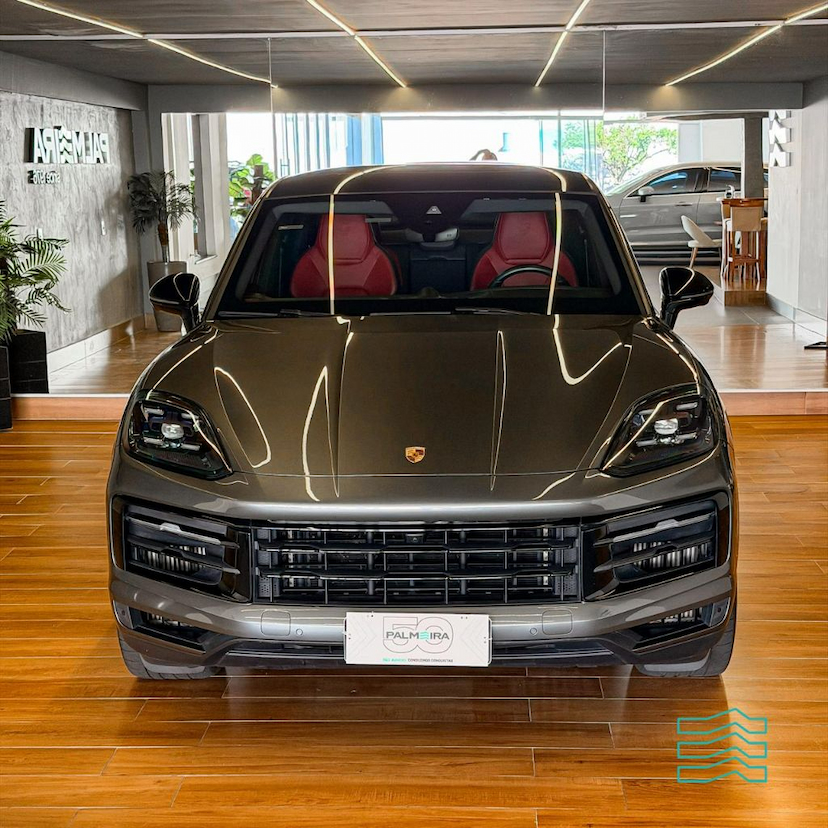 Foto do veículo PORSCHE CAYENNE S COUPE 4.0 V8 474CV 2024 30.000 KM 870.000,00