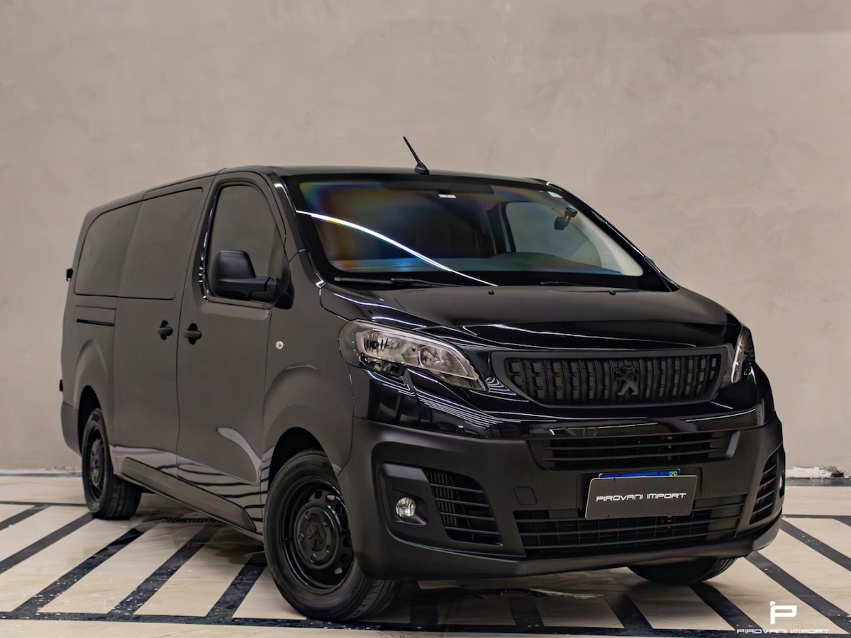 Foto do veículo PEUGEOT EXPERT 1.5 BLUEHDI DIESEL CARGO MANUAL 2021/2022 26.000 KM R$ 399.000,00