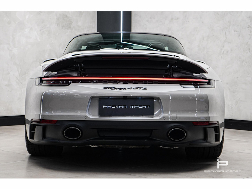 Foto do veículo PORSCHE 911 3.0 24V H6 GASOLINA TARGA 4 GTS PDK 2022 3.300 KM 1.039.000,00