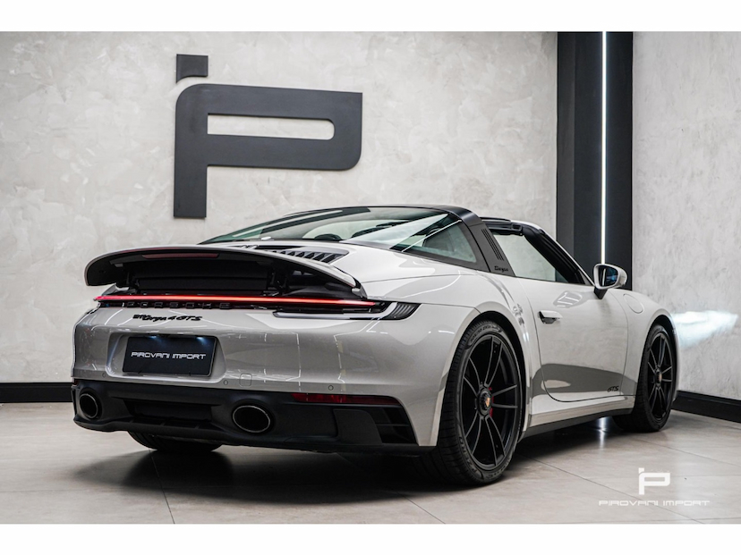 Foto do veículo PORSCHE 911 3.0 24V H6 GASOLINA TARGA 4 GTS PDK 2022 3.300 KM 1.039.000,00