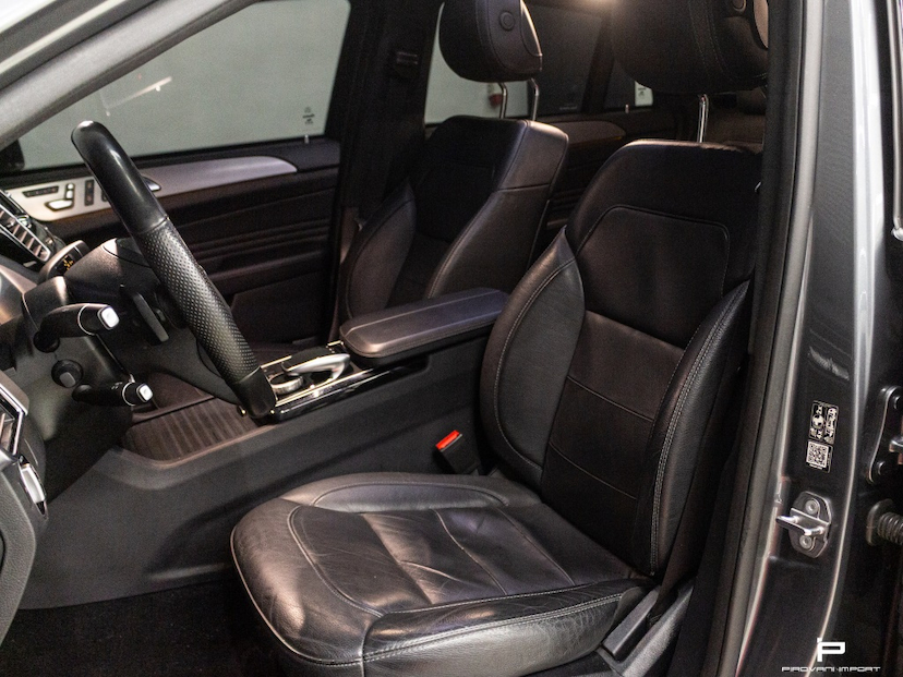 Foto do veículo MERCEDES-BENZ GLE 400 3.0 V6 GASOLINA HIGHWAY COUPÉ 4MATIC 9G-TRONIC 2019 64.700 KM 359.900,00