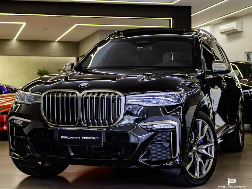 Foto do veículo BMW X7 4.4 V8 GASOLINA M50I STEPTRONIC 2022 30.700 KM 630.000,00