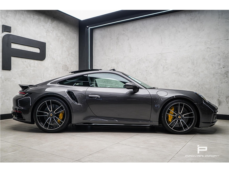 Foto do veículo PORSCHE 911 3.8 24V H6 GASOLINA TURBO S PDK 2023 552 KM 1.829.000,00