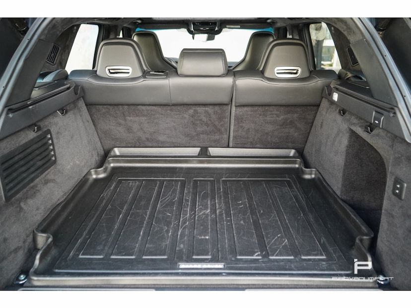 Foto do veículo LAND ROVER RANGE ROVER SPORT 5.0 SVR 4X4 V8 32V GASOLINA 4P AUTOMÁTICO 2021 13.000 KM 669.900,00