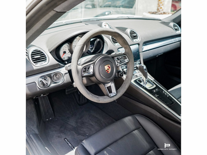 Foto do veículo PORSCHE 718 2.0 16V H4 GASOLINA CAYMAN PDK 2024 5.000 KM 529.000,00