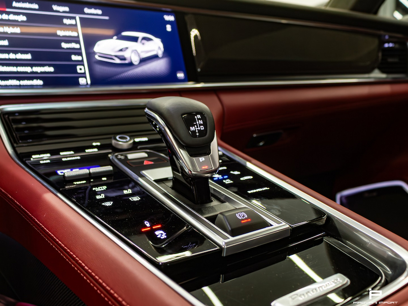 Foto do veículo PORSCHE PANAMERA 4.0 V8 E-HYBRID TURBO S PDK 2023 4.495 KM 1.150.000,00