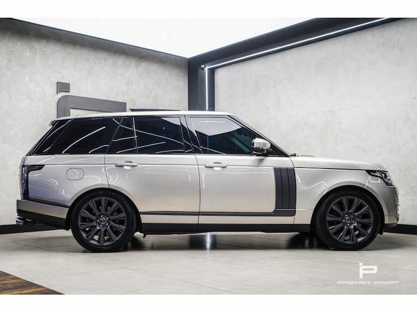 Foto do veículo LAND ROVER RANGE ROVER VOGUE 5.0 SE SUPERCHARGED 4X4 V8 24V GASOLINA 4P AUTOMÁTICO 2013 99.746 KM 215.000,00