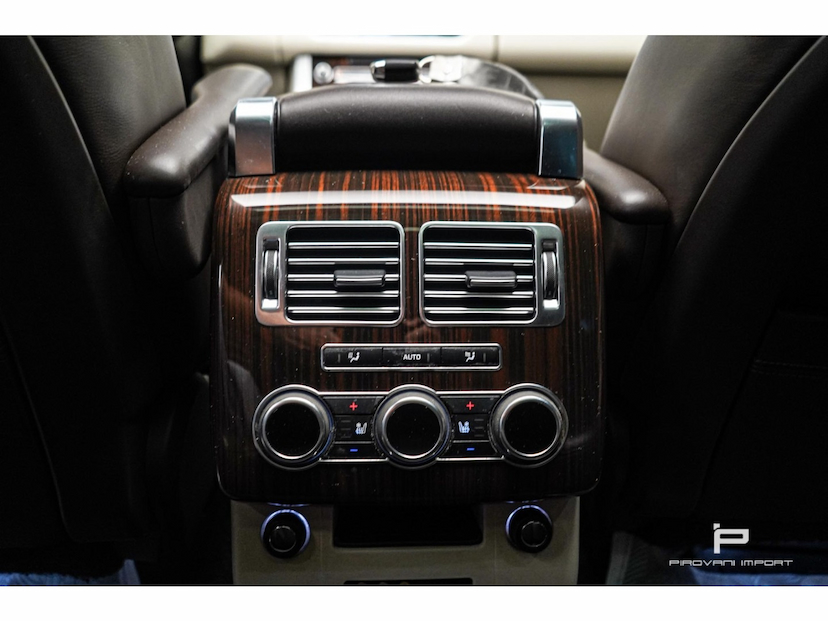 Foto do veículo LAND ROVER RANGE ROVER VOGUE 5.0 SE SUPERCHARGED 4X4 V8 24V GASOLINA 4P AUTOMÁTICO 2013 99.746 KM 215.000,00