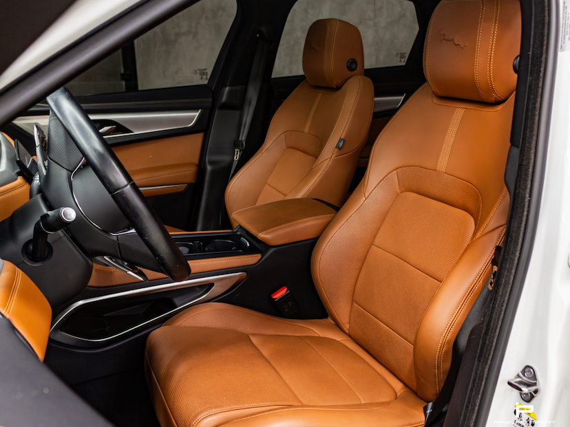 Foto do veículo JAGUAR F-PACE 2.0 P400E PHEV R-DYNAMIC SE AWD AUTOMÁTICO 2023 32.000 KM 315.900,00