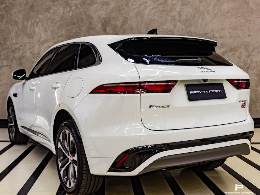 Foto do veículo JAGUAR F-PACE 2.0 P400E PHEV R-DYNAMIC SE AWD AUTOMÁTICO 2023 32.000 KM 315.900,00