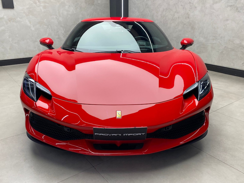 Foto do veículo FERRARI 296 GTB 3.0 V6 TURBO PHEV F1-DCT 2023 3.900 KM 2.850.000,00
