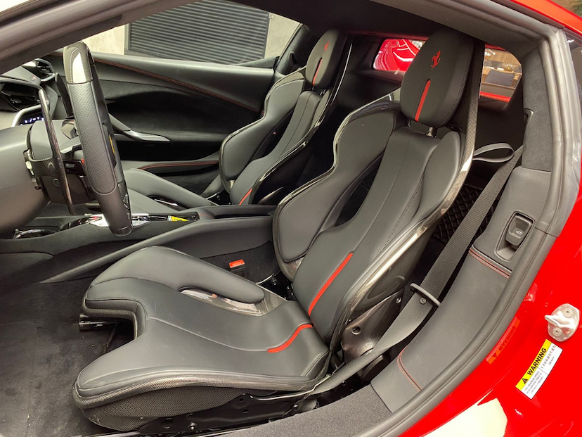 Foto do veículo FERRARI 296 GTB 3.0 V6 TURBO PHEV F1-DCT 2023 3.900 KM 2.850.000,00
