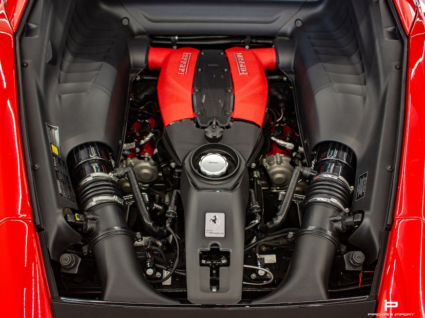 Foto do veículo FERRARI F8 TRIBUTO 3.9 V8 TURBO GASOLINA F1-DCT 2022 3.100 KM 4.100.000,00