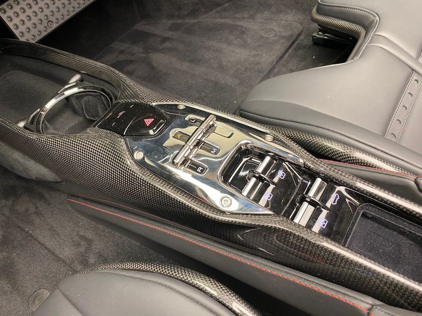 Foto do veículo FERRARI SF90 3.9 V8 TURBO PHEV SPIDER F1-DCT 2024 0 KM 7.200.000,00