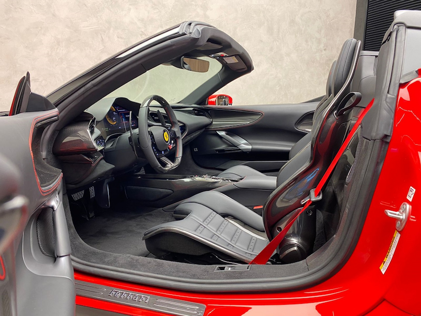 Foto do veículo FERRARI SF90 3.9 V8 TURBO PHEV SPIDER F1-DCT 2024 0 KM 7.200.000,00