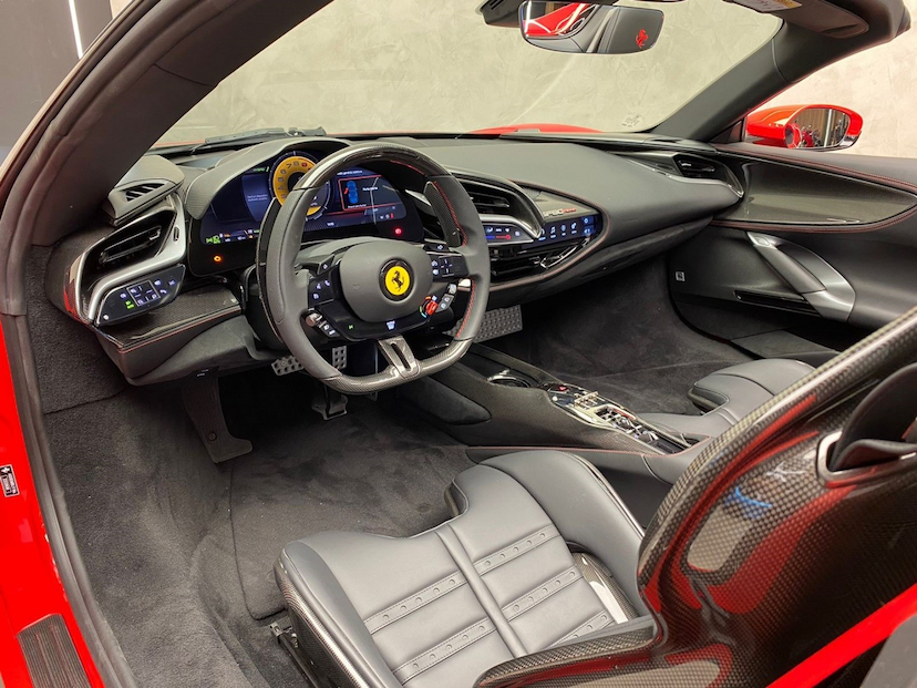 Foto do veículo FERRARI SF90 3.9 V8 TURBO PHEV SPIDER F1-DCT 2024 0 KM 7.200.000,00
