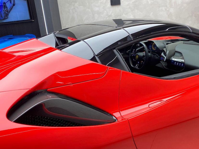 Foto do veículo FERRARI SF90 3.9 V8 TURBO PHEV SPIDER F1-DCT 2024 0 KM 7.200.000,00