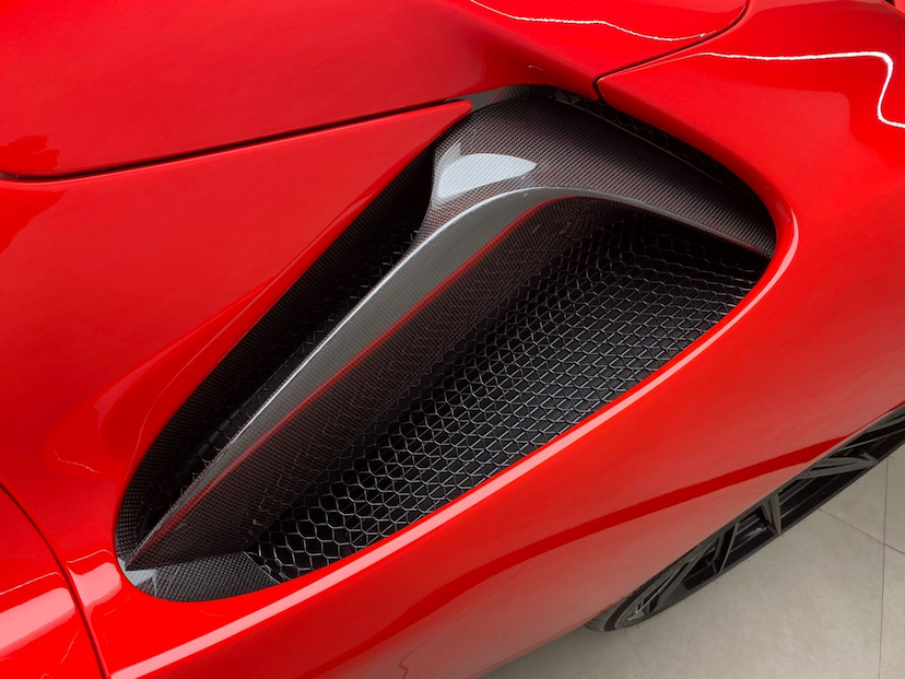 Foto do veículo FERRARI SF90 3.9 V8 TURBO PHEV SPIDER F1-DCT 2024 0 KM 7.200.000,00
