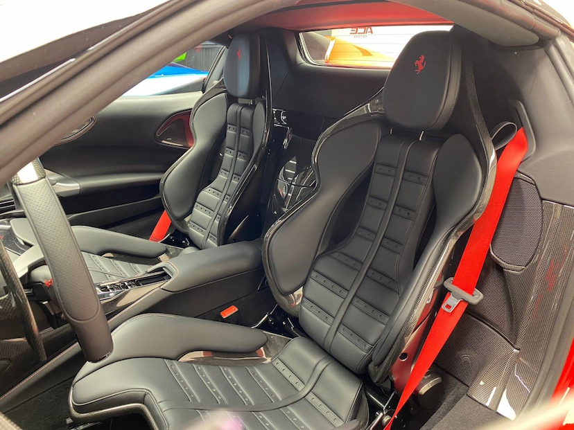 Foto do veículo FERRARI SF90 3.9 V8 TURBO PHEV SPIDER F1-DCT 2024 0 KM 7.200.000,00