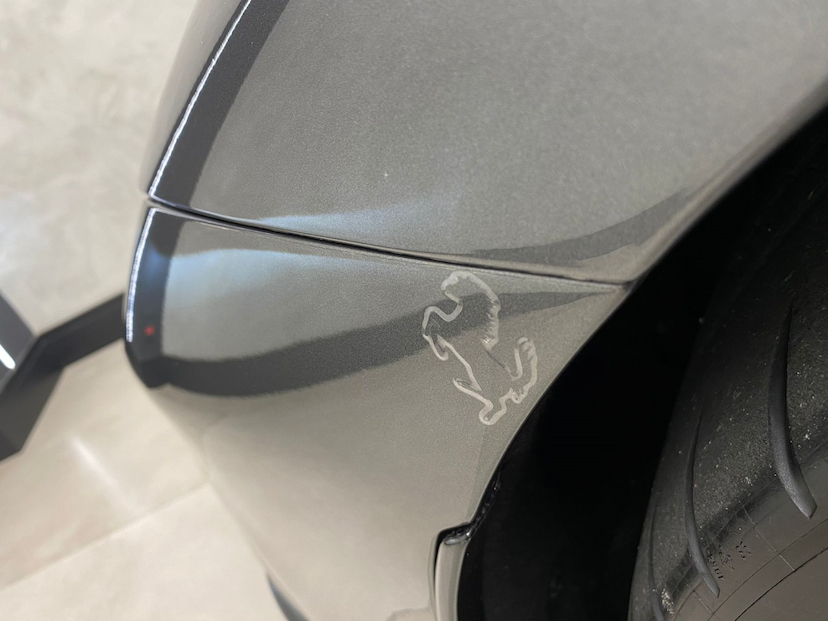 Foto do veículo FERRARI SF90 3.9 V8 TURBO PHEV STRADALE F1-DCT 2021 4.900 KM 4.100.000,00