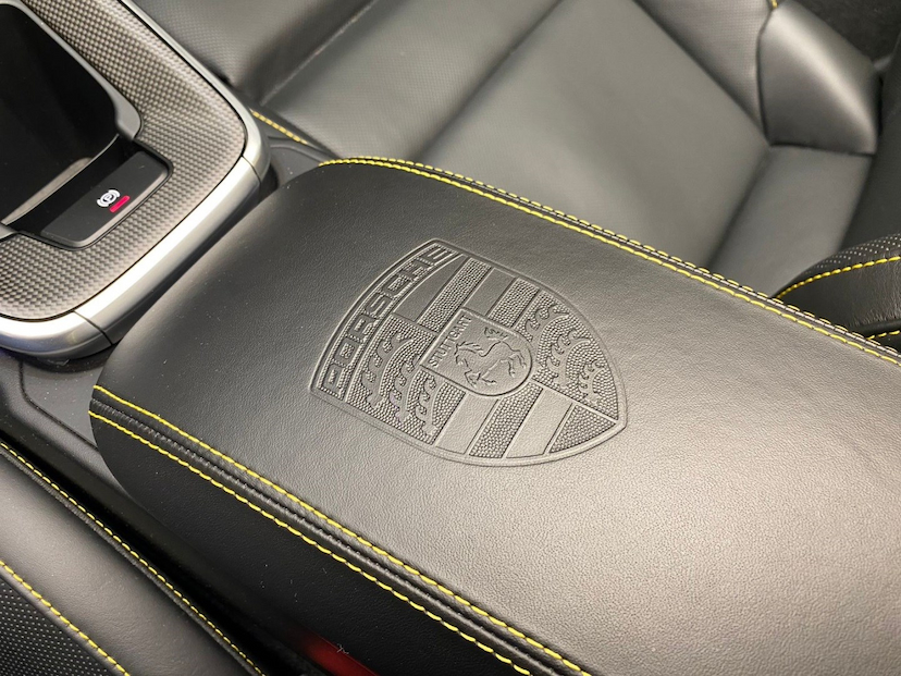 Foto do veículo PORSCHE 911 3.8 24V H6 GASOLINA TURBO CABRIOLET PDK 2022 5.200 KM 1.300.000,00