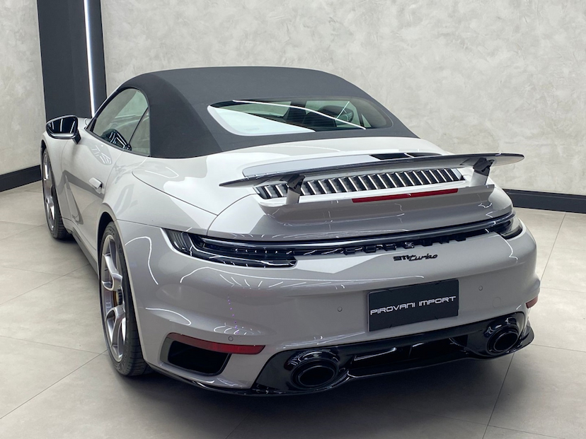 Foto do veículo PORSCHE 911 3.8 24V H6 GASOLINA TURBO CABRIOLET PDK 2022 5.200 KM 1.300.000,00