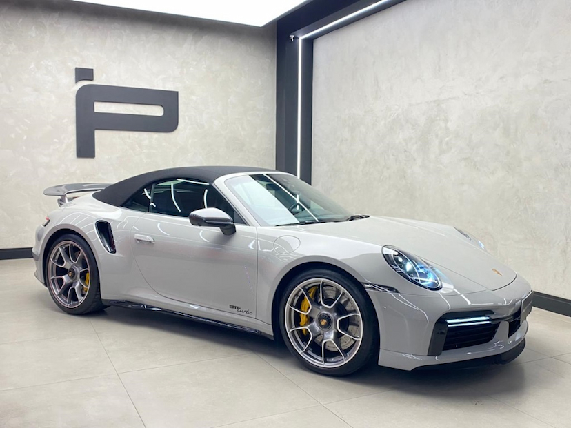 Foto do veículo PORSCHE 911 3.8 24V H6 GASOLINA TURBO CABRIOLET PDK 2022 5.200 KM 1.300.000,00