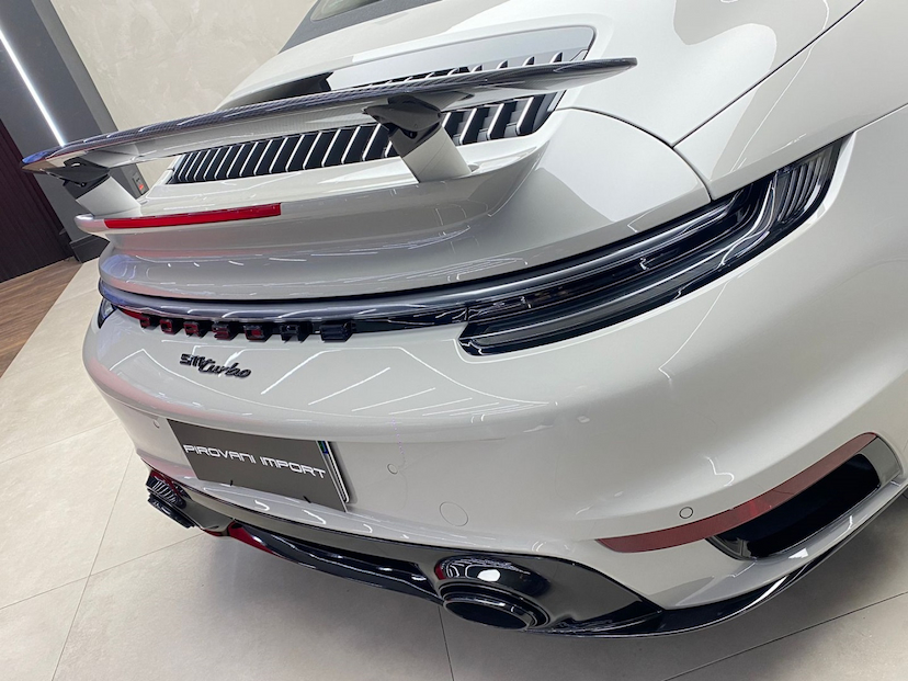 Foto do veículo PORSCHE 911 3.8 24V H6 GASOLINA TURBO CABRIOLET PDK 2022 5.200 KM 1.300.000,00