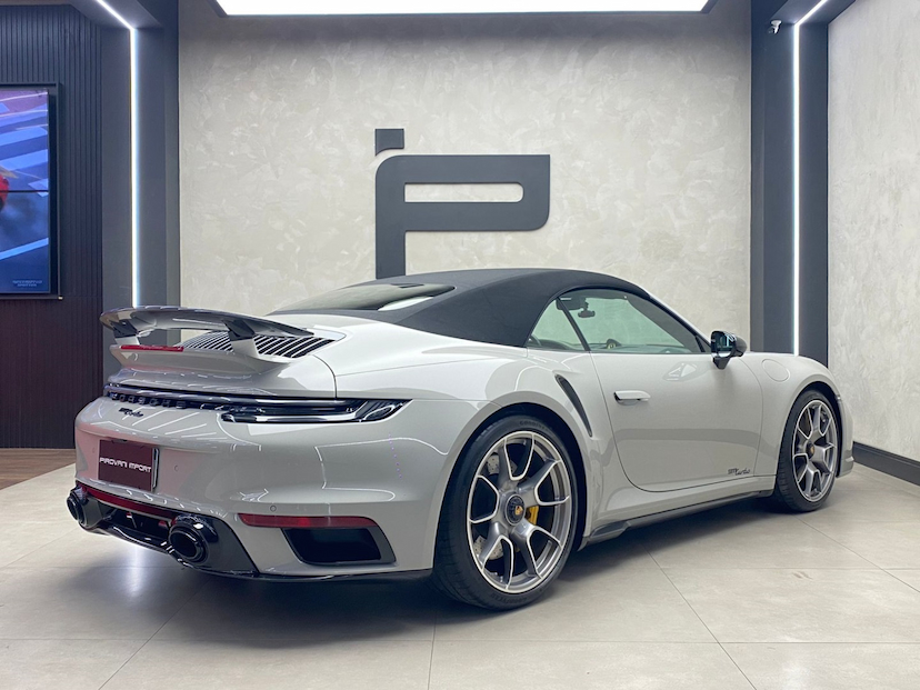 Foto do veículo PORSCHE 911 3.8 24V H6 GASOLINA TURBO CABRIOLET PDK 2022 5.200 KM 1.300.000,00