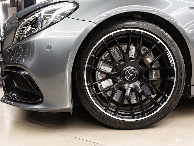 Foto do veículo MERCEDES-BENZ C 63 AMG 4.0 V8 TURBO GASOLINA SEDAN 4P AUTOMÁTICO 2017 34.484 KM 399.000,00