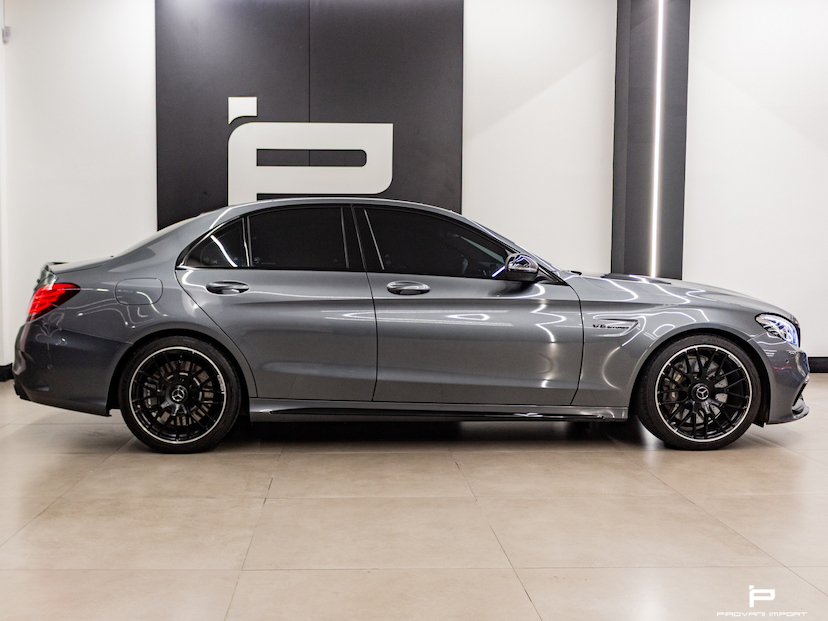 Foto do veículo MERCEDES-BENZ C 63 AMG 4.0 V8 TURBO GASOLINA SEDAN 4P AUTOMÁTICO 2017 34.484 KM 399.000,00