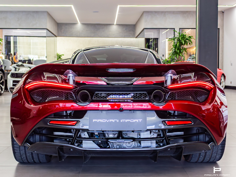 Foto do veículo MCLAREN 720S 4.0 V8 TURBO GASOLINA SSG 2020 8.149 KM 2.990.000,00