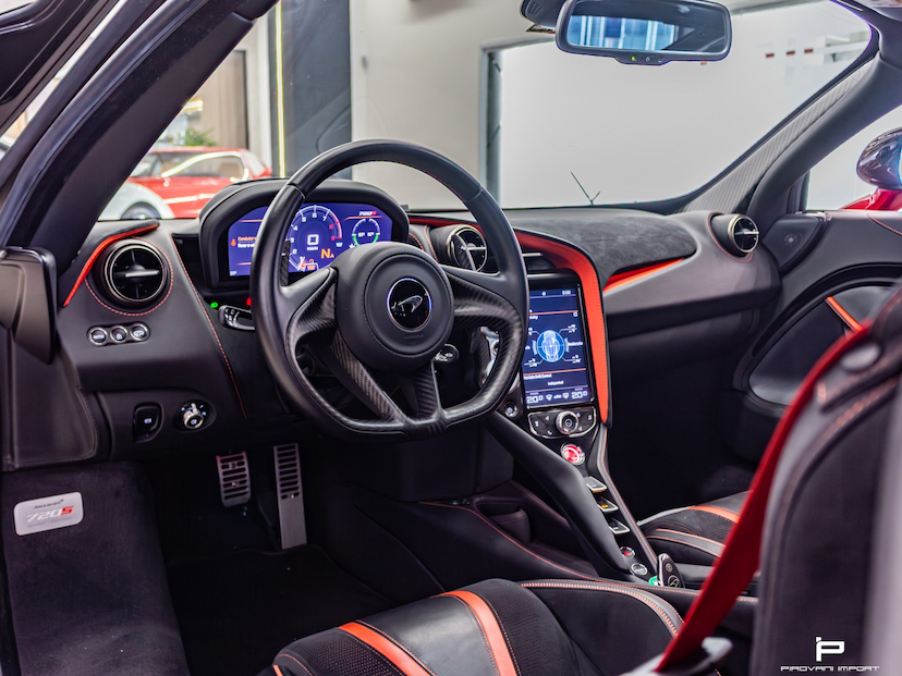 Foto do veículo MCLAREN 720S 4.0 V8 TURBO GASOLINA SSG 2020 8.149 KM 2.990.000,00