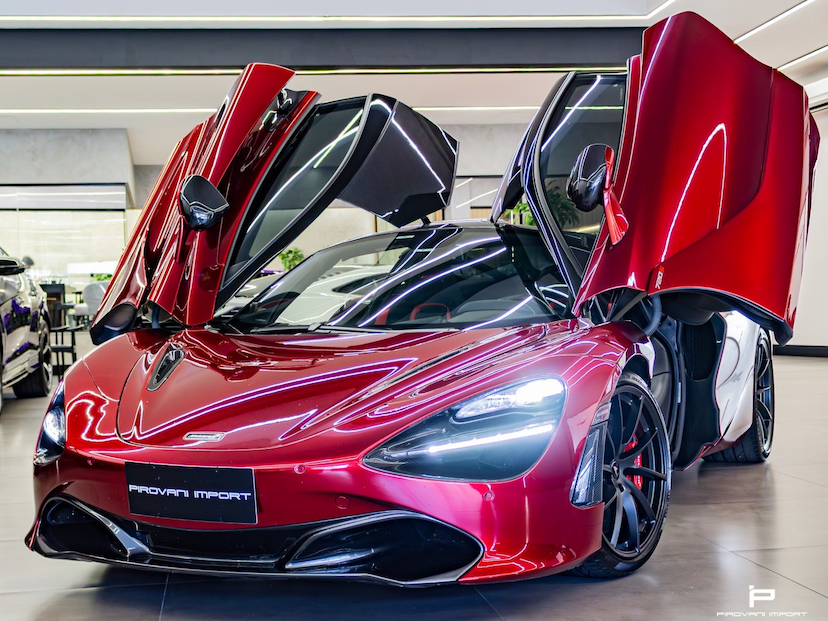 Foto do veículo MCLAREN 720S 4.0 V8 TURBO GASOLINA SSG 2020 8.149 KM 2.990.000,00