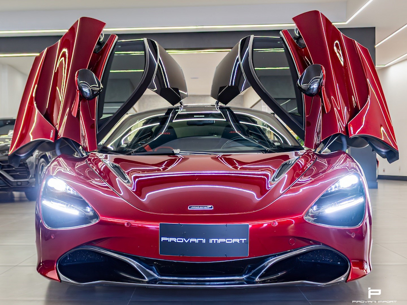 Foto do veículo MCLAREN 720S 4.0 V8 TURBO GASOLINA SSG 2020 8.149 KM 2.990.000,00