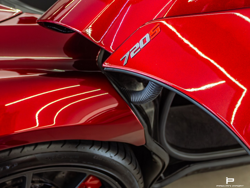 Foto do veículo MCLAREN 720S 4.0 V8 TURBO GASOLINA SSG 2020 8.149 KM 2.990.000,00