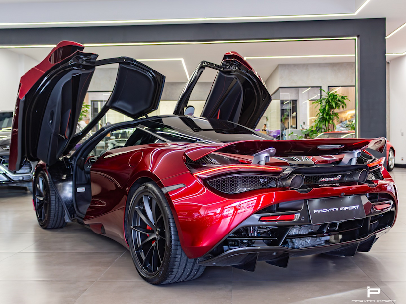 Foto do veículo MCLAREN 720S 4.0 V8 TURBO GASOLINA SSG 2020 8.149 KM 2.990.000,00