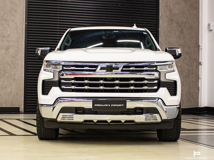 Foto do veículo CHEVROLET SILVERADO 3.0 V6 DURAMAX DIESEL 1500 LTZ 4WD AUTOMÁTICO 2022 49.000 KM 599.000,00