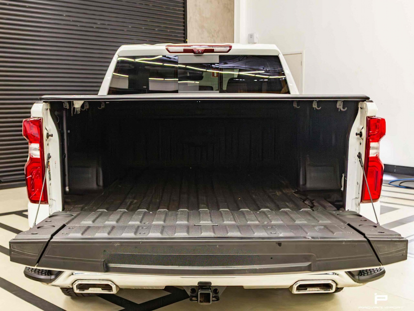 Foto do veículo CHEVROLET SILVERADO 3.0 V6 DURAMAX DIESEL 1500 LTZ 4WD AUTOMÁTICO 2022 49.000 KM 599.000,00