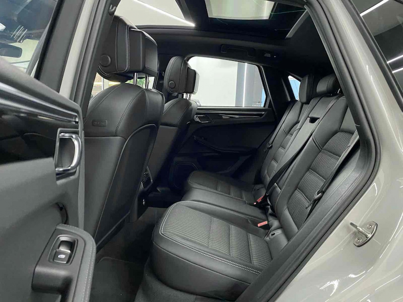 Foto do veículo PORSCHE MACAN 2.0 TURBO GASOLINA T PDK 2022 29.643 KM 559.900,00
