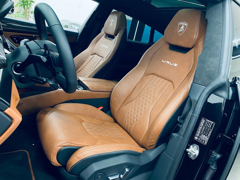 Foto do veículo LAMBORGHINI URUS 4.0 V8 TURBO GASOLINA S AUTOMÁTICO 2024 957 KM 4.000.000,00