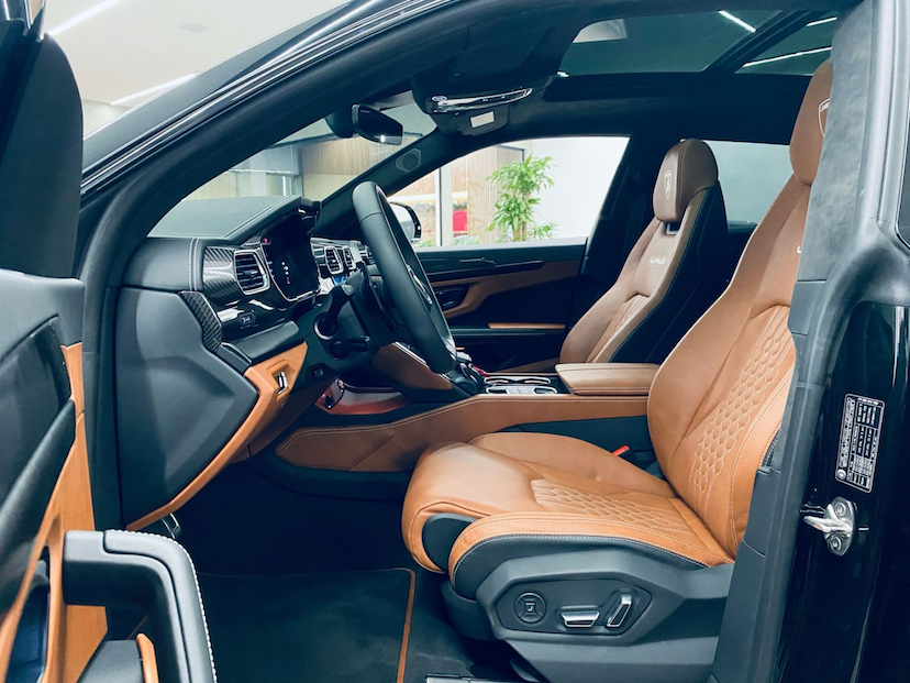 Foto do veículo LAMBORGHINI URUS 4.0 V8 TURBO GASOLINA S AUTOMÁTICO 2024 957 KM 4.000.000,00