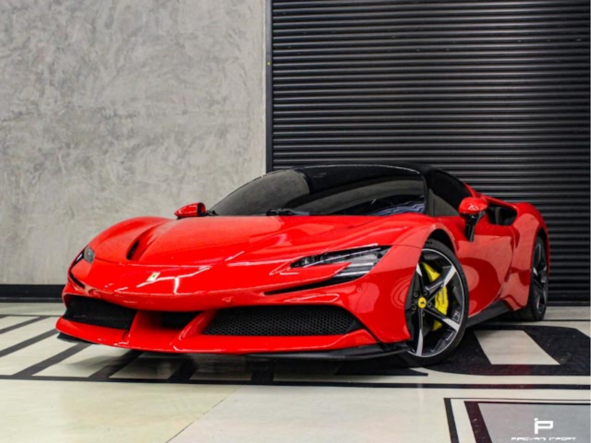 Foto do veículo FERRARI SF90 3.9 V8 TURBO PHEV STRADALE F1-DCT 2022 10.000 KM 3.690.000,00