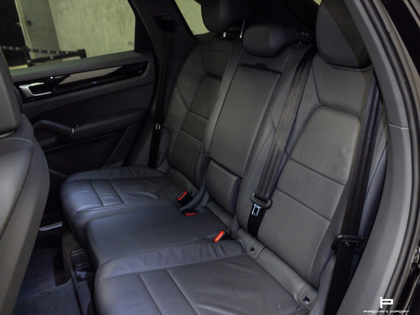 Foto do veículo PORSCHE CAYENNE 3.0 V6 GASOLINA AWD TIPTRONIC S 2019 53.666 KM 295.900,00