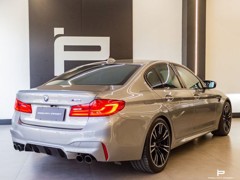 Foto do veículo BMW M5 4.4 V8 TWIN POWER M XDRIVE STEPTRONIC 2020 52.300 KM 490.000,00