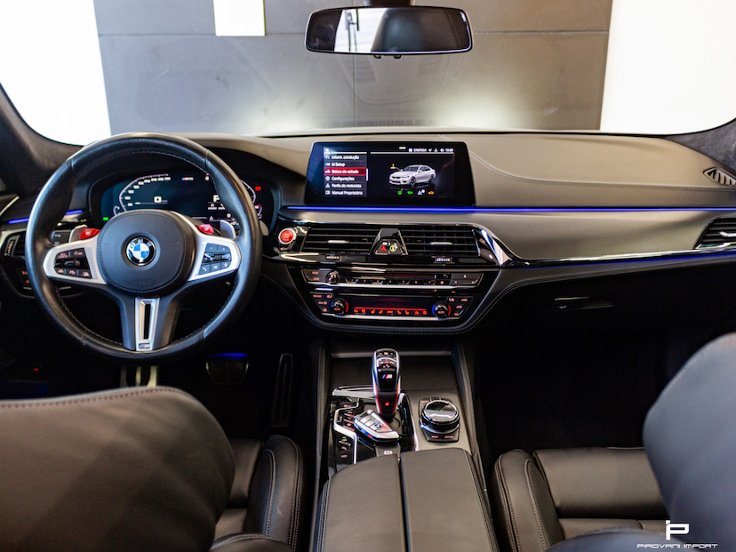 Foto do veículo BMW M5 4.4 V8 TWIN POWER M XDRIVE STEPTRONIC 2020 52.300 KM 490.000,00