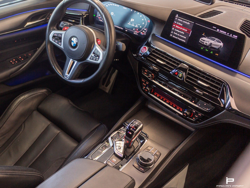Foto do veículo BMW M5 4.4 V8 TWIN POWER M XDRIVE STEPTRONIC 2020 52.300 KM 490.000,00