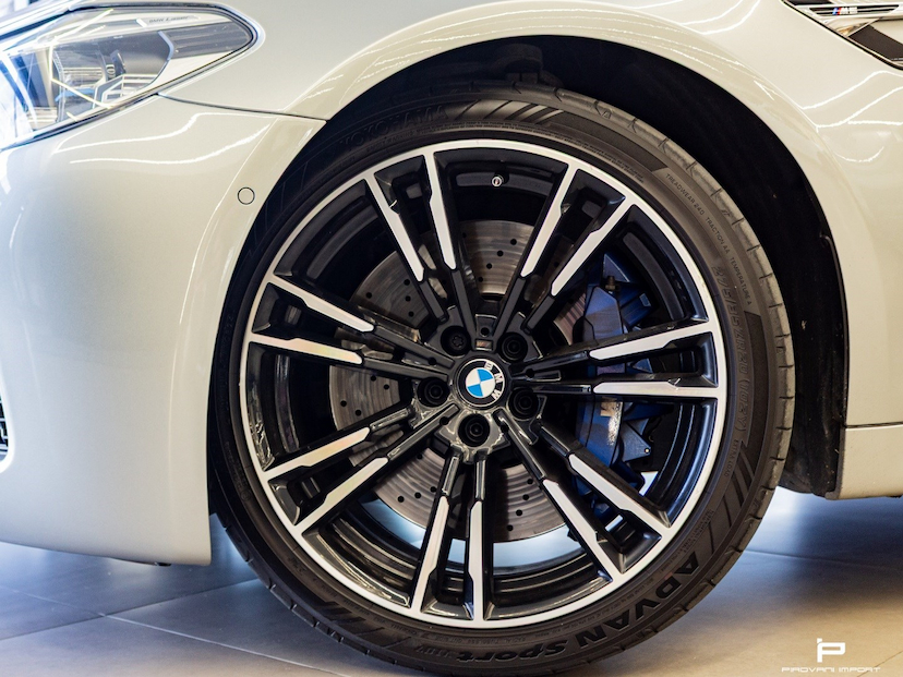 Foto do veículo BMW M5 4.4 V8 TWIN POWER M XDRIVE STEPTRONIC 2020 52.300 KM 490.000,00
