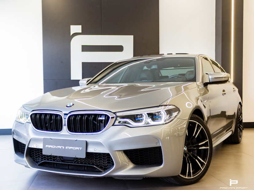 Foto do veículo BMW M5 4.4 V8 TWIN POWER M XDRIVE STEPTRONIC 2020 52.300 KM 490.000,00